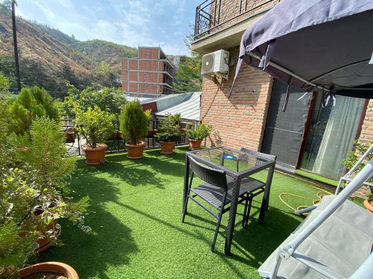 Brand New Apartment With Terrace Tbilisi Exterior foto