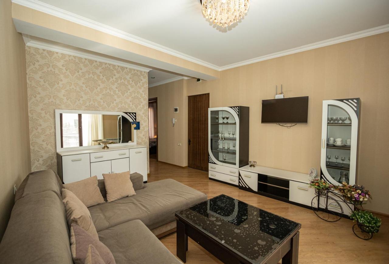 Brand New Apartment With Terrace Tbilisi Exterior foto